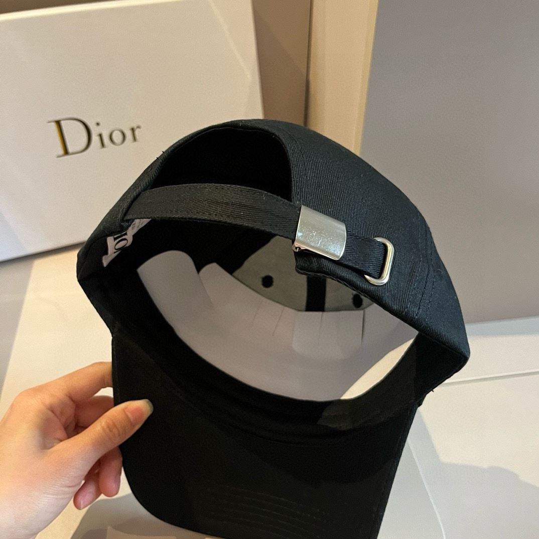 Christian Dior Caps